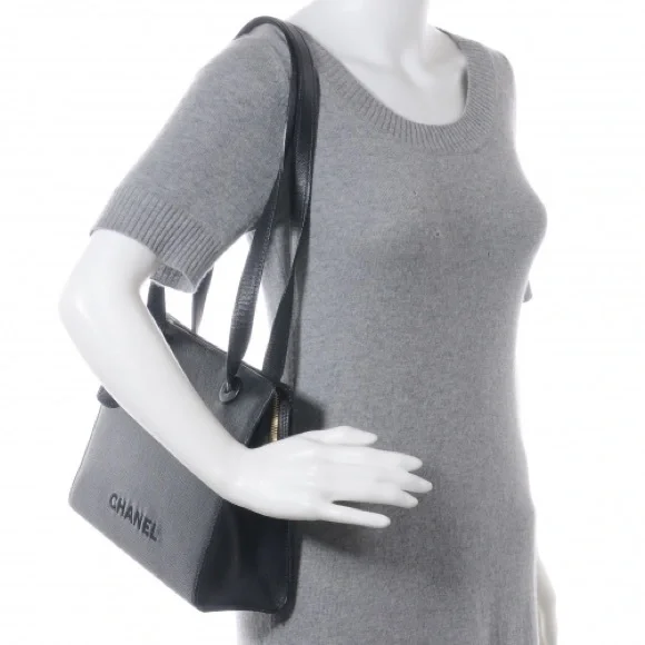 Rare Chanel Vintage Caviar Shoulder Bag - Authentic Black Leather - Picture 2 of 16